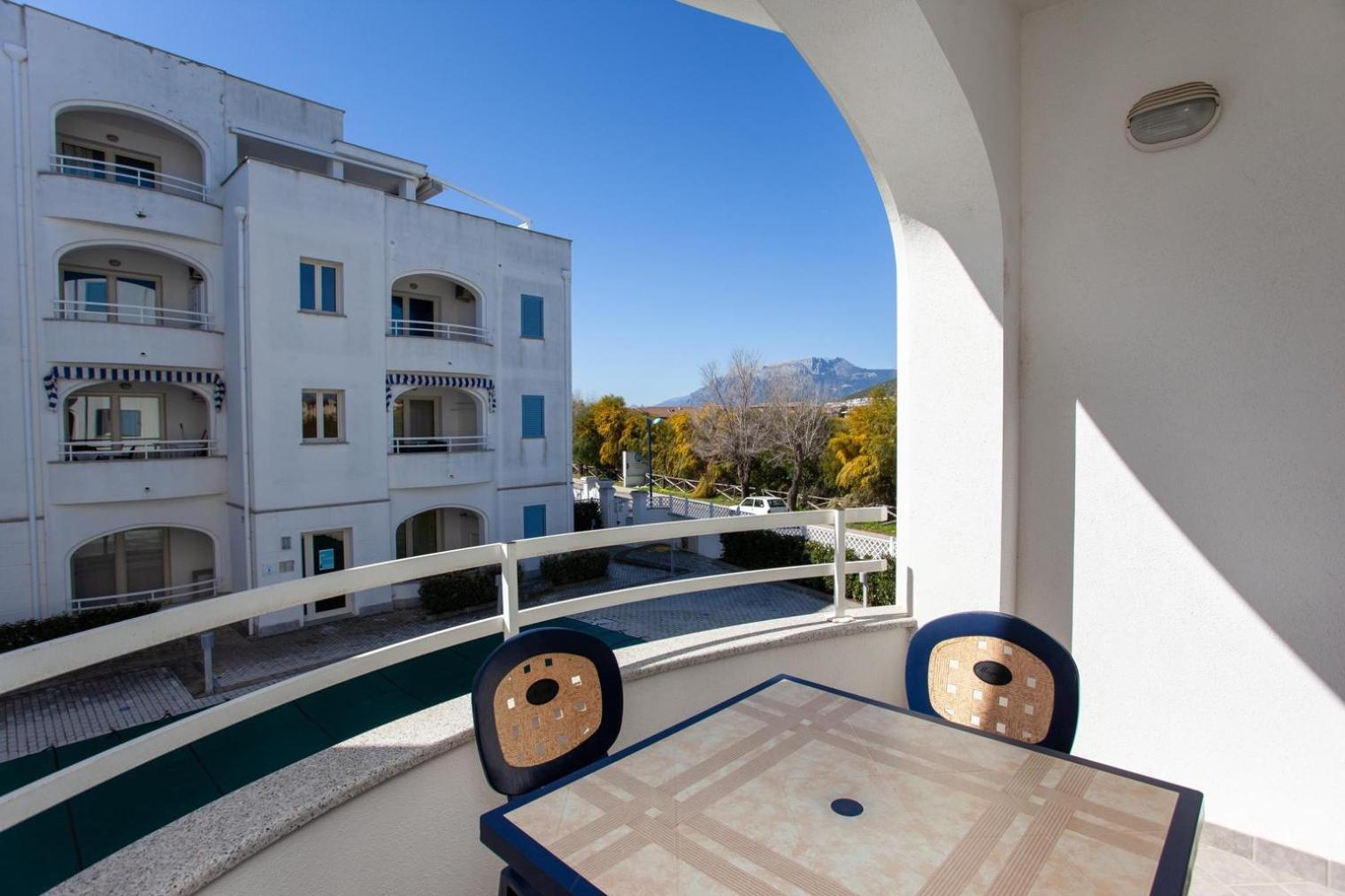 Le Residenze Blu Sardinia Aparthotel La Caletta Exterior photo
